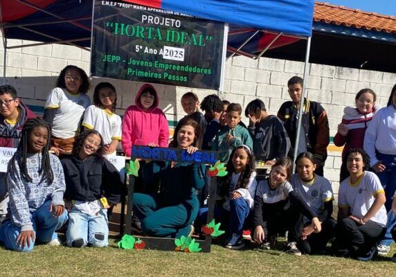 CAPA Projeto Horta Ideal desenvolve empreendedorismo de alunos do 5º ano