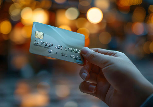 Cheque especial e consignados reduzem percentuais cobrados, diz BC