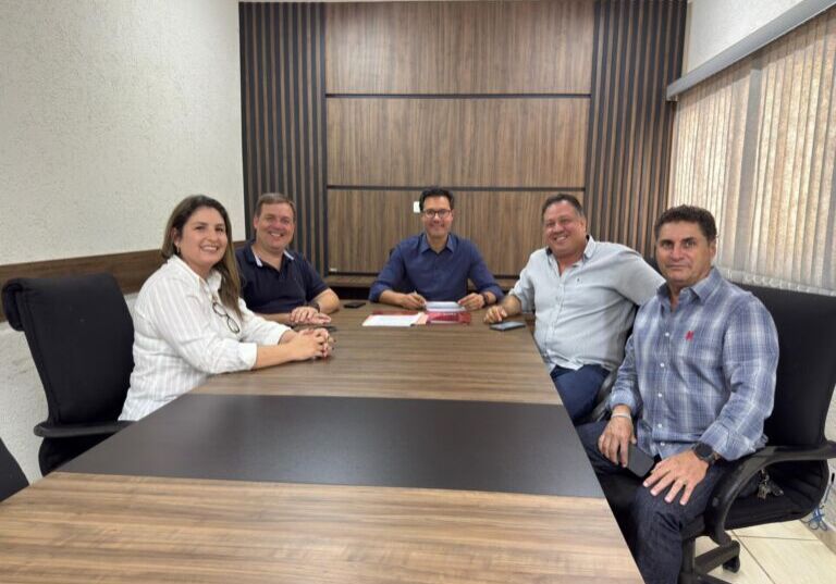 Deputado estadual Alex Madureira esteve em Rio das Pedras nesta quinta-feira (5)