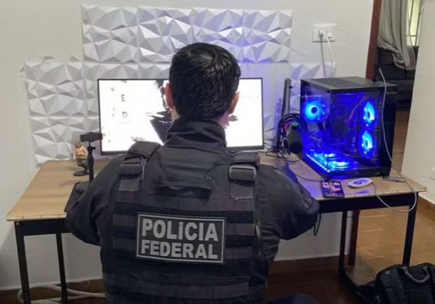 Polícia Federal abre concurso com 1 mil vagas e salários de até R Polícia Federal abre concurso com 1 mil vagas e salários de até R